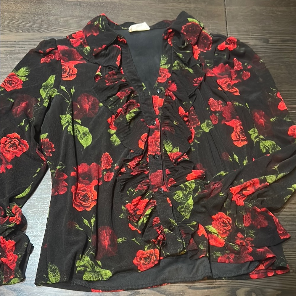 Chic Ruffled Floral Blouse - Black and Red